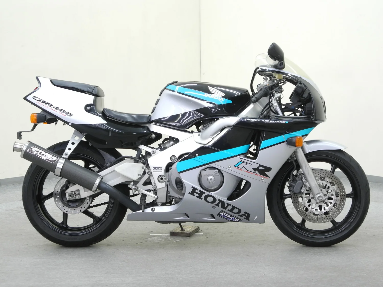 Honda CBR400RR NC29