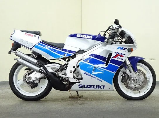Suzuki RGV250 VJ22