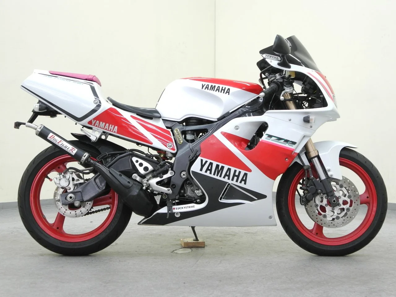Yamaha TZR250 3XV