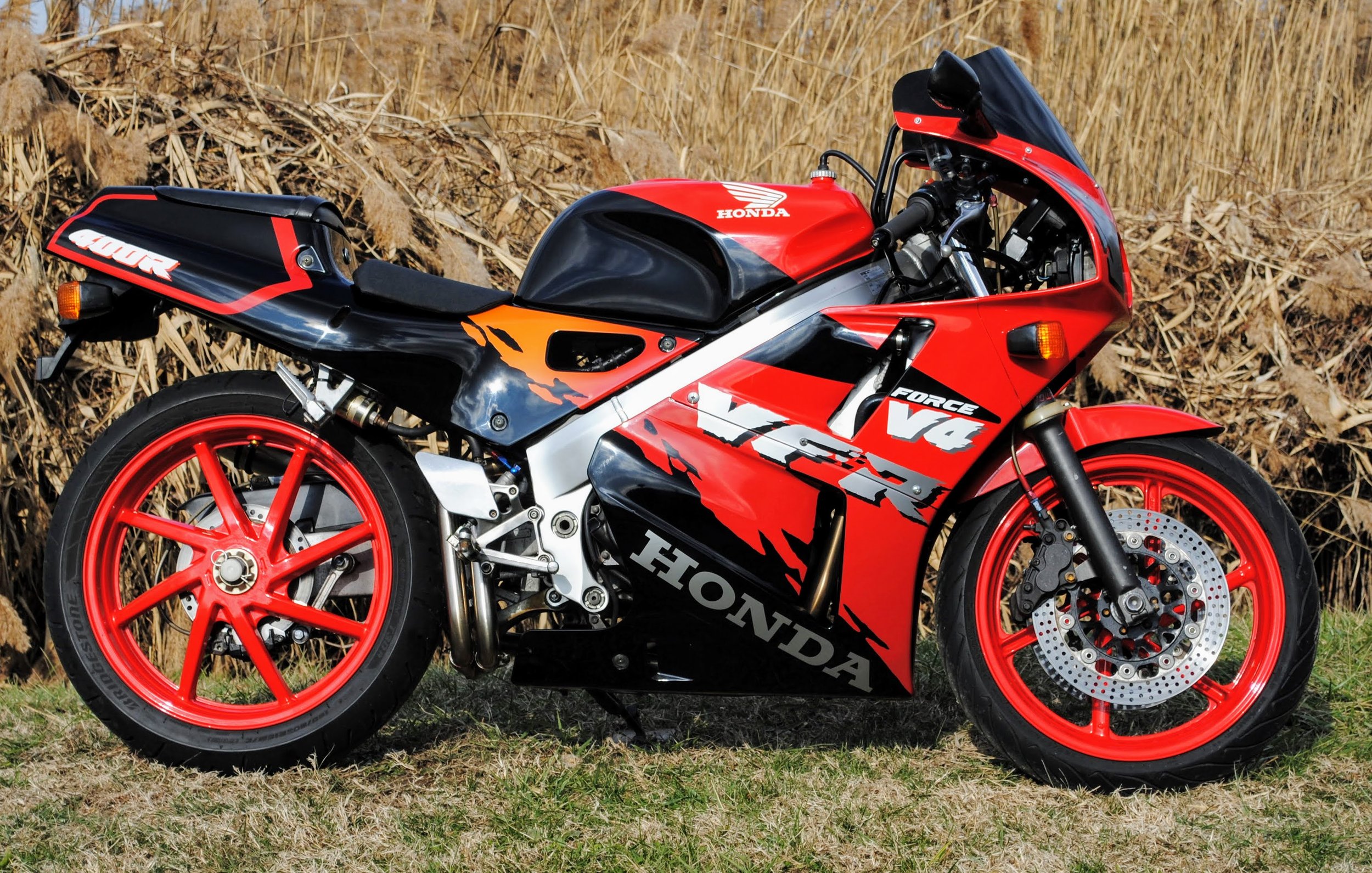 Honda VFR400 NC30