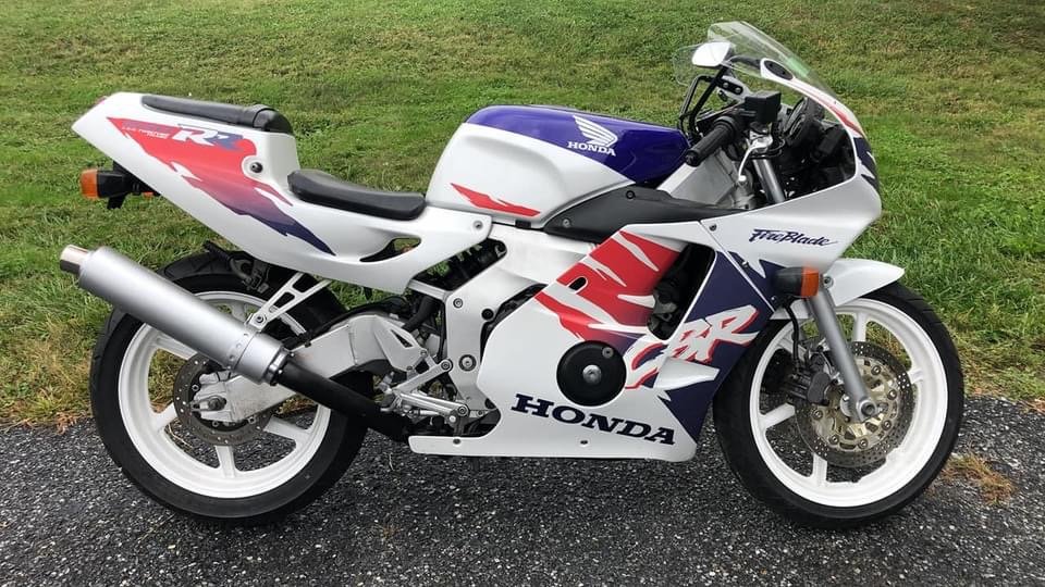 Honda CBR250RR MC22