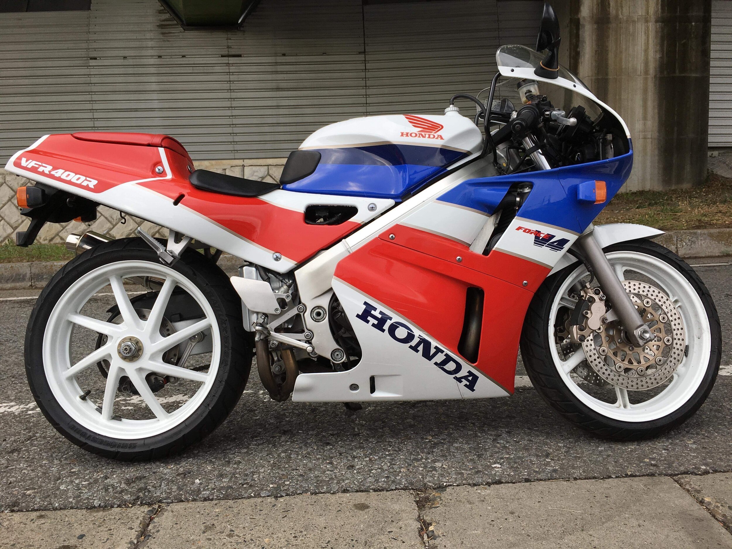 Honda VFR400 NC30