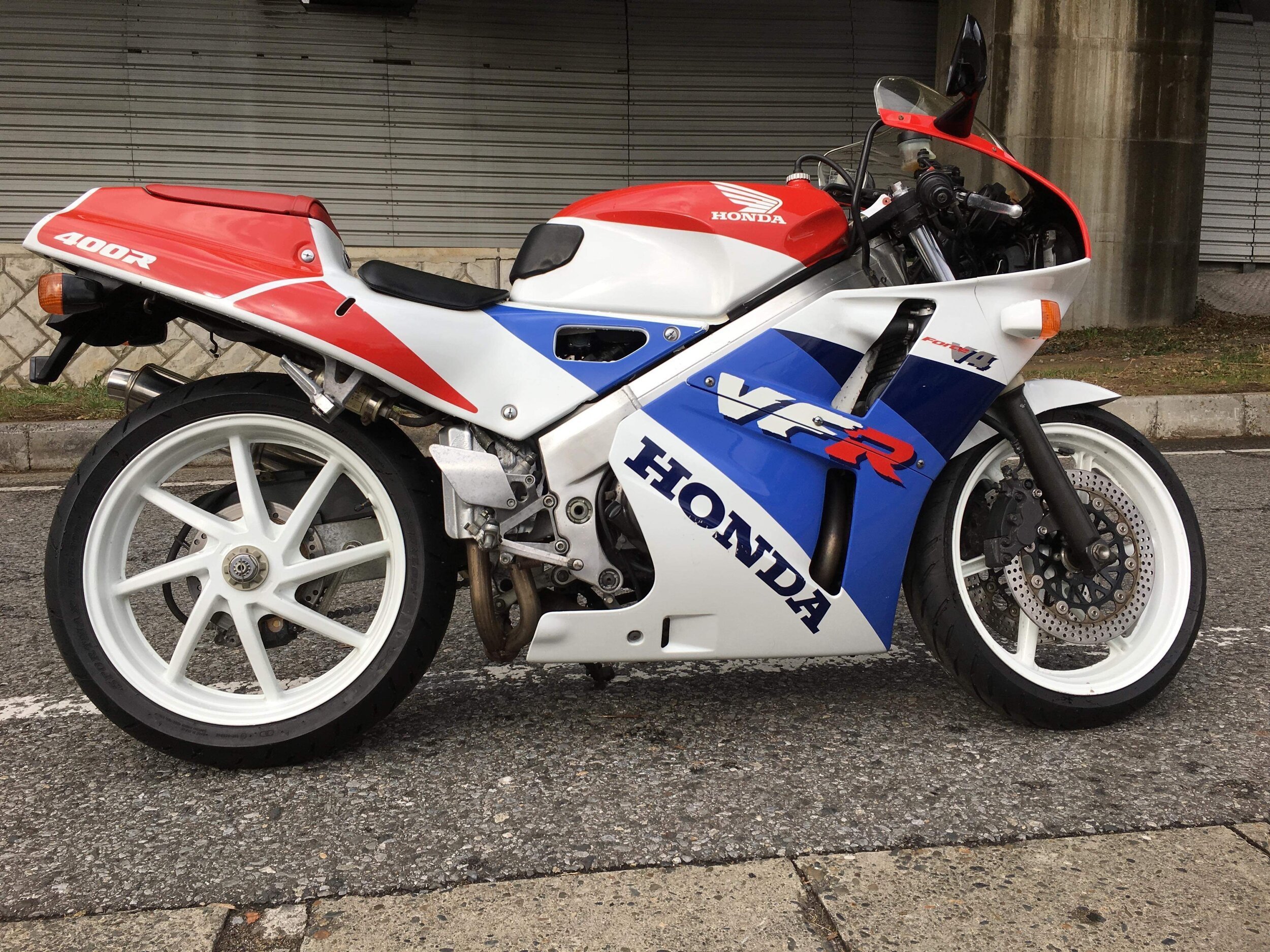 Honda VFR400 NC30