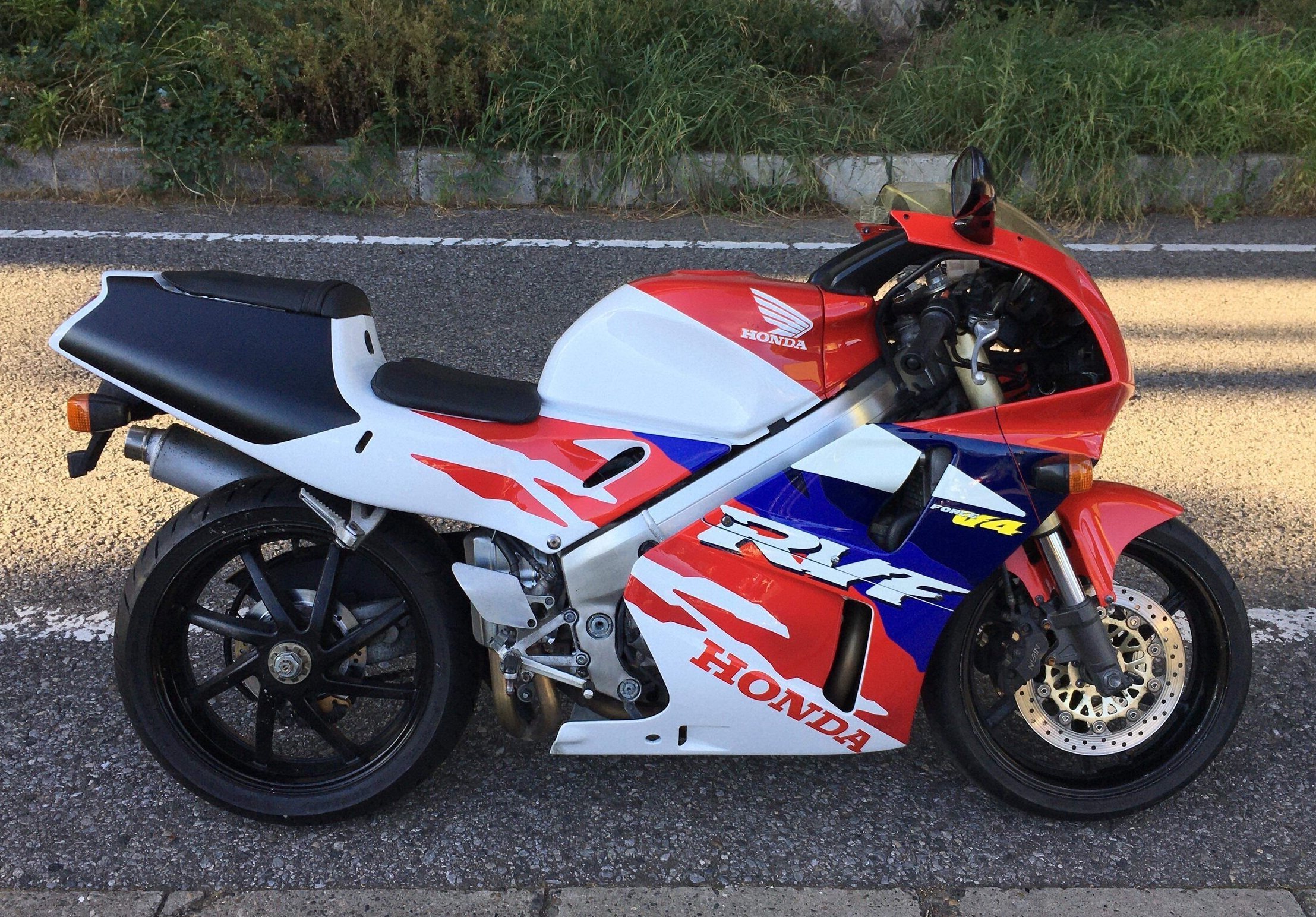 Honda RVF400 NC35