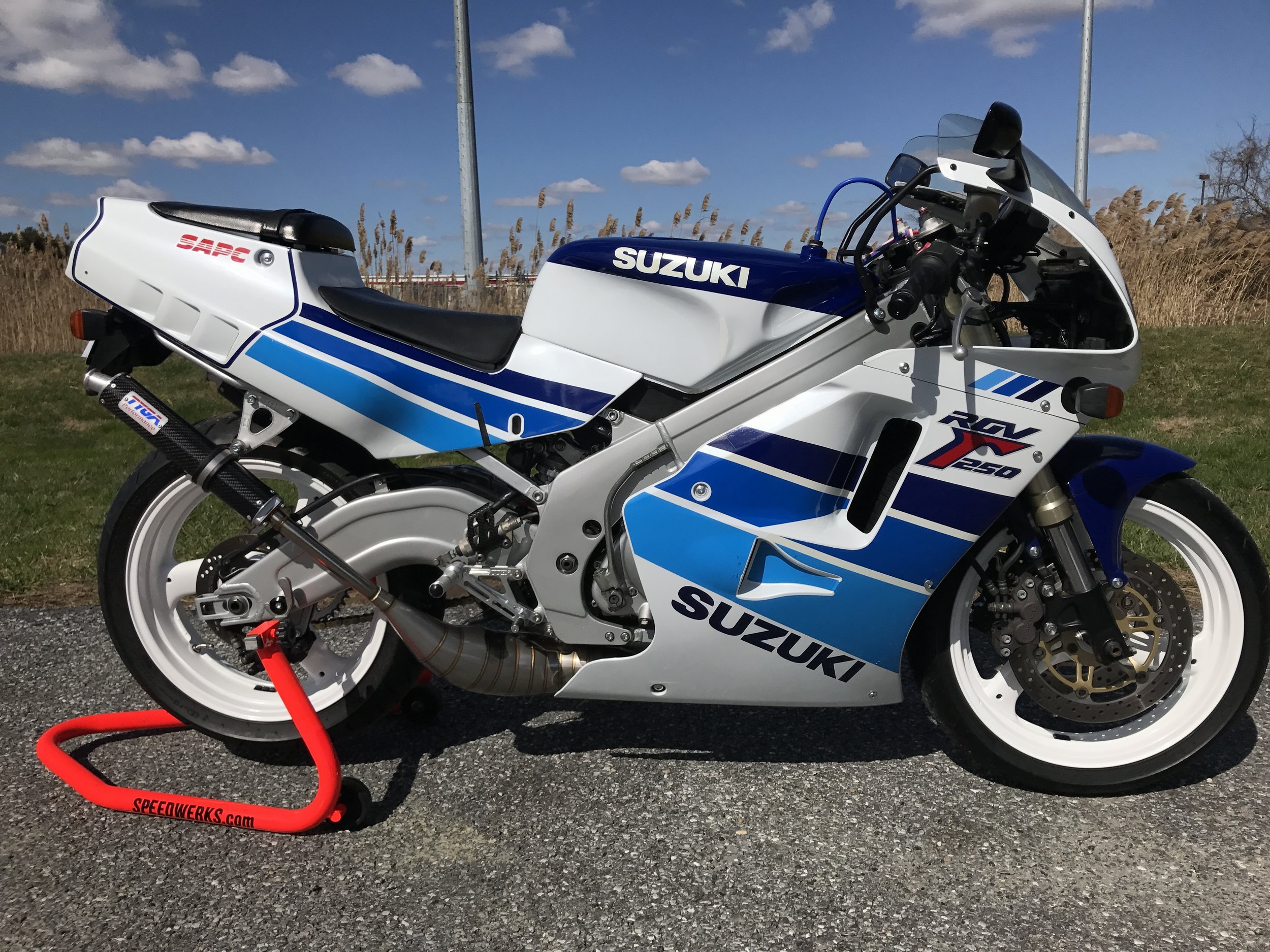 Suzuki RGV250 VJ22